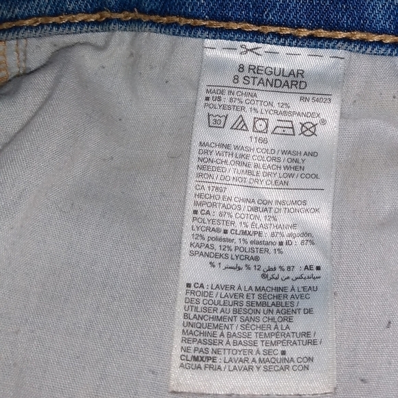 Women's Old Navy Fitted Shorts,sz 8, Blue, Cuff Hem pre - Picture 4 of 4